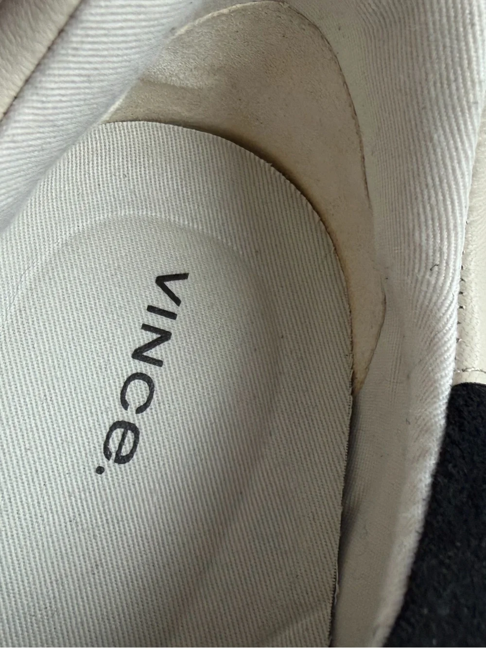 NWT Vince Women’s O’Hara Lace Up Leather and Suede Sneaker